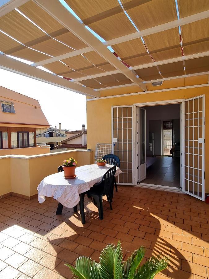 Attico Con Terrazzo Relax Leilighet Ladispoli Eksteriør bilde
